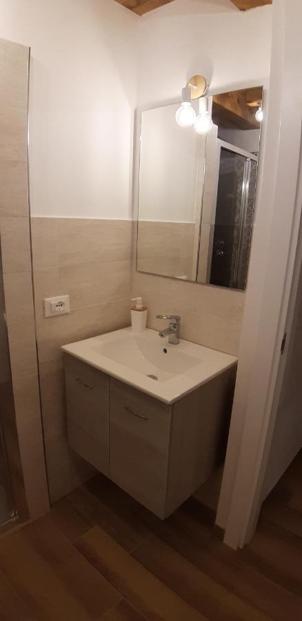 B&B Il Fienile Del Borgo Iesi Exterior photo